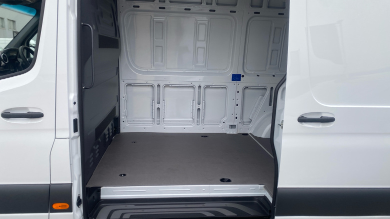 Mercedes-Benz Sprinter 315Cdi L2 Diesel Rwd 3.5t H2 Pro Van 9G-Tronic